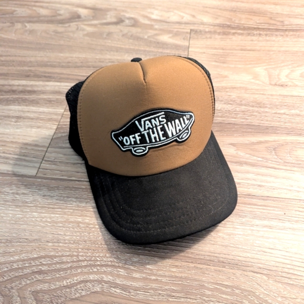 Vans Tan and Black Snapback Mesh Trucker Hat